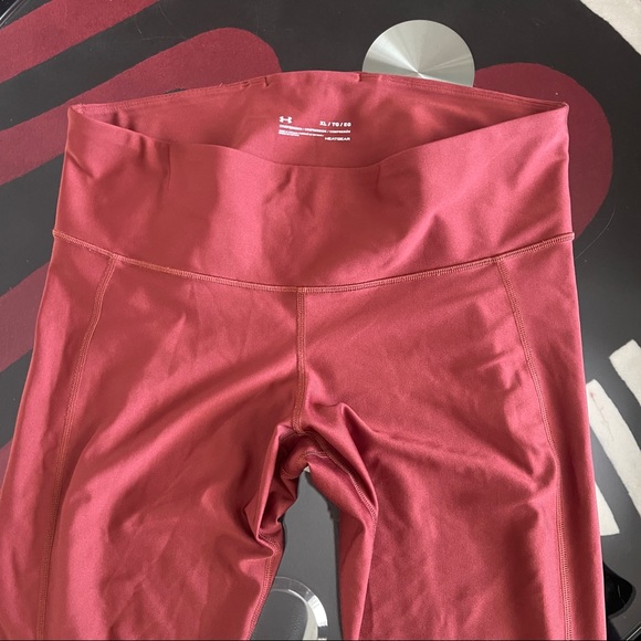 Under Armour Womens HeatGear  Compression Capri Leggings Size XL - Picture 3 of 6